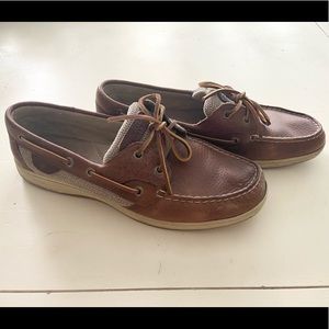 Women’s Sperry boat shoes